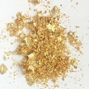 mixed gold flakes